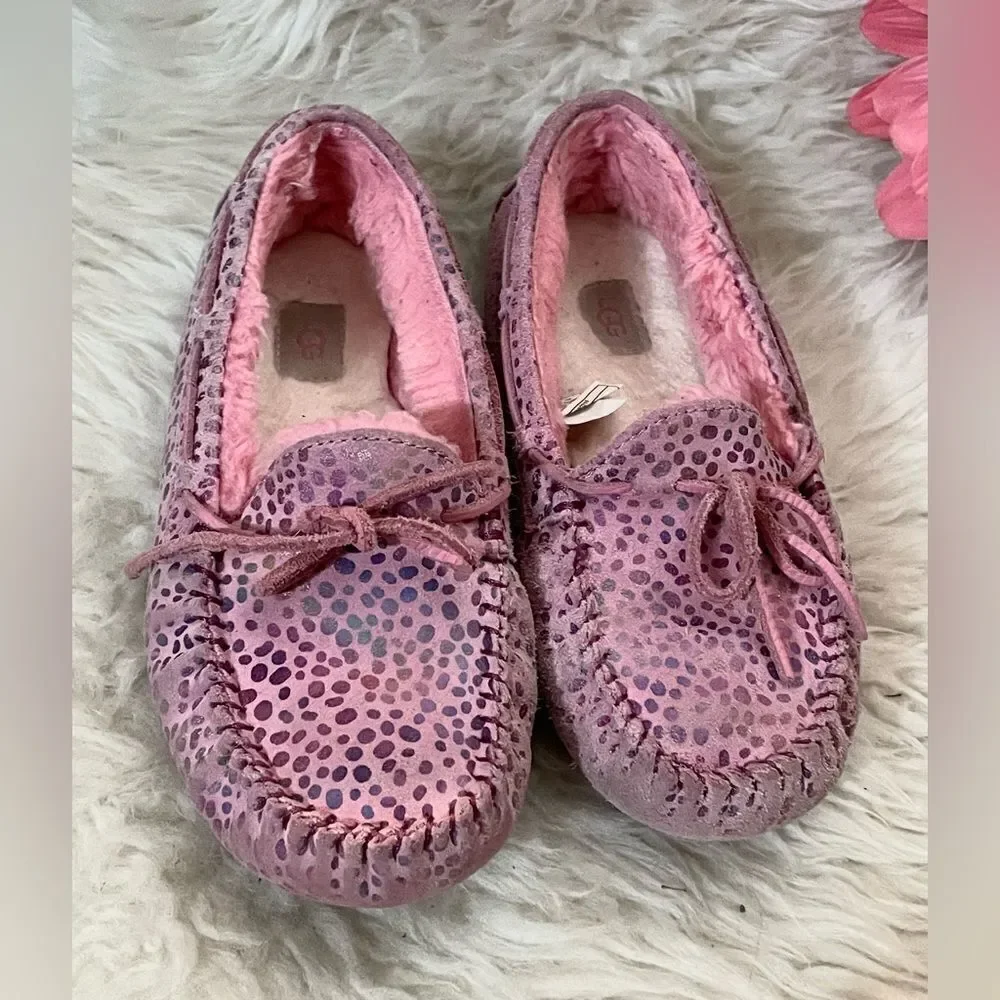 UGG Dakota Moccasin Slippers Pink Suede Shoes 3Y